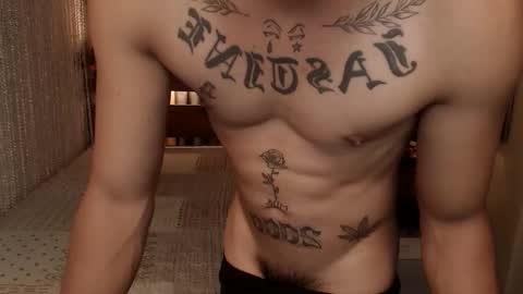 justine_hunk online show from May 2026 06:07:01 AM