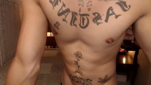 justine_hunk online show from May 2026 06:21:02 AM