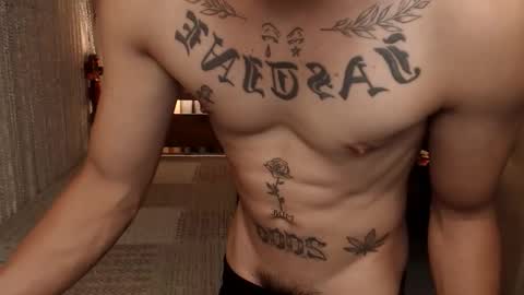 justine_hunk online show from May 2026 05:56:01 AM