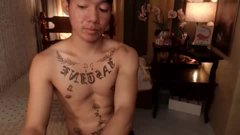 justine_hunk online show from May 2026 04:31:01 AM
