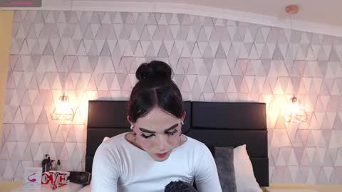 Justine online show from February 2025 04:05:01 AM