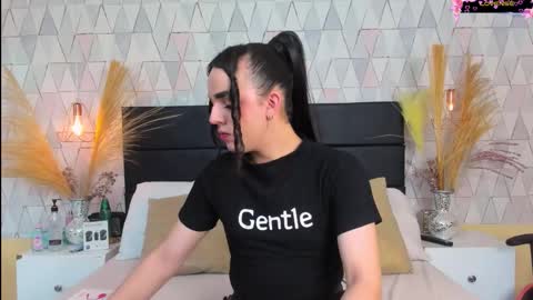 Justine online show from February 2026 04:19:02 AM