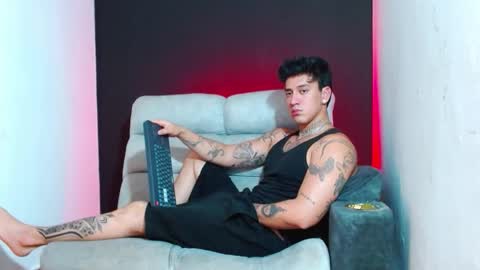 justinfuller_31 online show from February 2026 12:58:01 AM