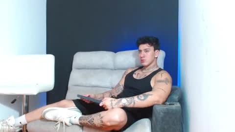 justinfuller_31 online show from February 2026 11:25:02 PM