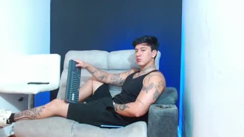 justinfuller_31 online show from March 2026 06:13:02 PM