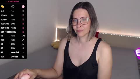 Julie online show from June 2026 04:00:01 PM