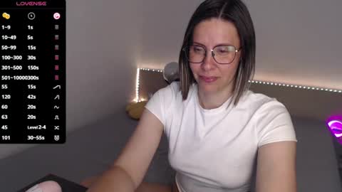 Julie online show from June 2026 04:00:02 PM