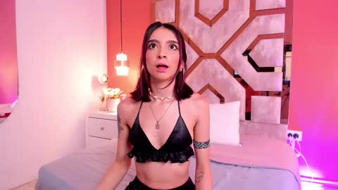 Mia online show from March 2026 11:23:02 PM