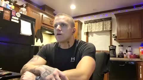 justus0624 online show from October 2025 01:42:02 AM