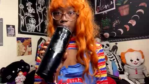 Aki Kim online show from October 2025 05:57:02 PM