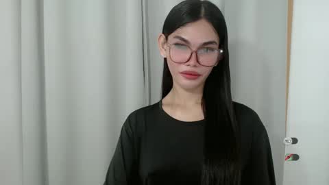 Snapshot of kaamy_dake chatting on November 2025 05:01:02 PM KAAMY online show from November 2025 05:01:02 PM