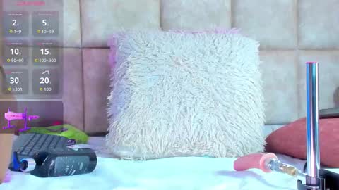 kaarol01 online show from September 2025 07:29:01 PM