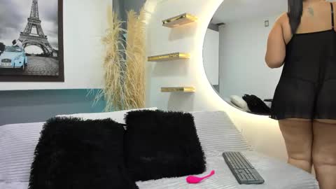 Snapshot of kagomme_h chatting on November 2025 04:56:01 AM Antonella online show from November 2025 04:56:01 AM