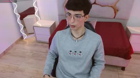 kai_tay1 online show from April 2026 11:28:01 AM