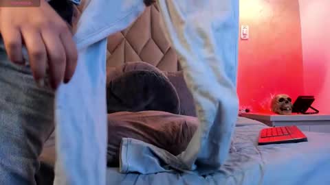 Kailin online show from November 2025 01:04:02 PM