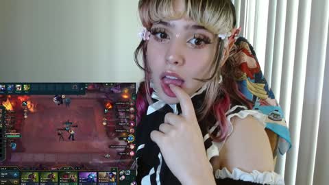 Snapshot of kairilovescumm chatting on December 2024 11:32:01 PM Kairi online show from December 2024 11:32:01 PM