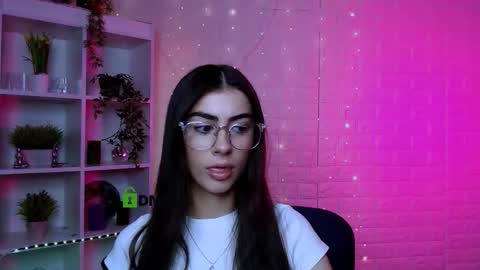 Kaisy online show from September 2025 09:25:02 AM