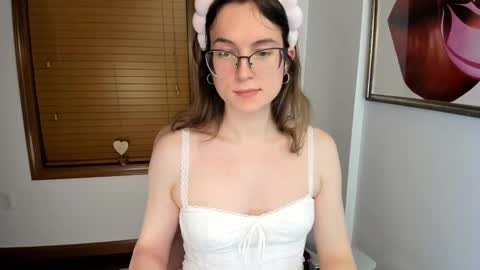 Kaiya    online show from February 2025 04:12:01 AM