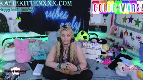 Snapshot of kaliekitten chatting on June 2026 12:32:02 AM KalieKitten online show from June 2026 12:32:02 AM