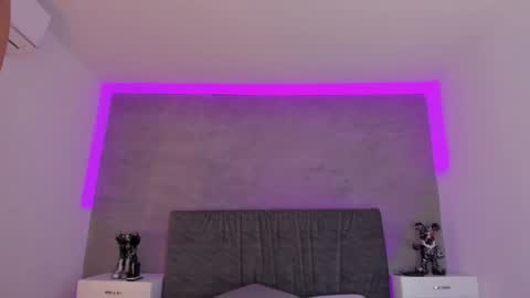 Carolina   online show from December 2024 09:33:02 PM