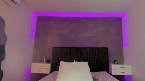 Carolina   online show from March 2025 05:28:02 PM