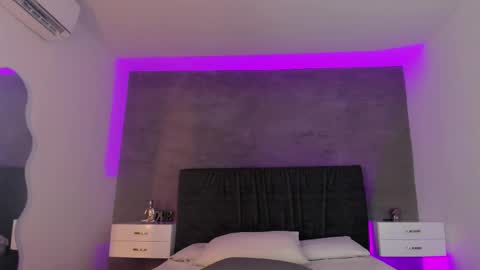 Carolina   online show from March 2025 04:35:02 PM