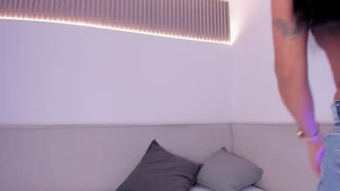 Carolina   online show from March 2026 12:44:01 PM