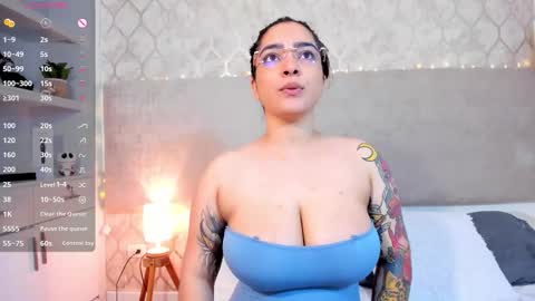 Kamila Betancourt online show from October 2025 08:53:02 PM