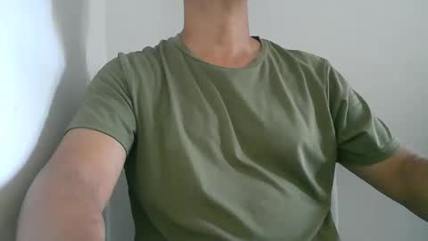 Kamilo online show from December 2025 07:43:02 PM