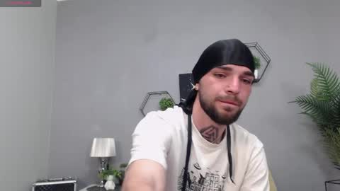 Snapshot of kanehunter chatting on April 2026 07:52:01 PM Kane online show from April 2026 07:52:01 PM