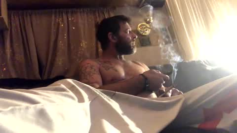 Snapshot of kaneisyours2420 chatting on October 2025 03:56:02 AM Tucker online show from October 2025 03:56:02 AM