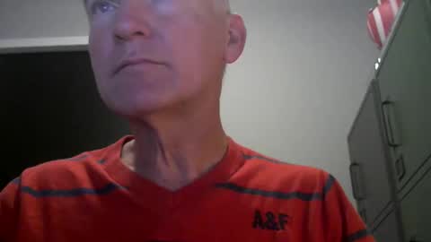 Robbie online show from November 2025 05:02:01 AM