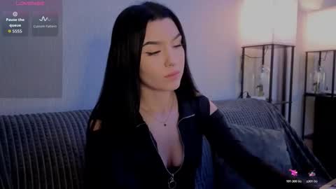 kara_life online show from December 2025 01:47:02 AM