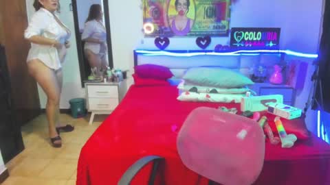 Snapshot of karen_milf_2 chatting on December 2024 04:51:02 AM Karen online show from December 2024 04:51:02 AM