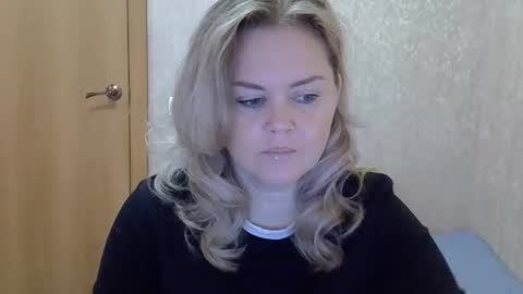 Snapshot of karennelsonx chatting on November 2025 11:09:02 AM karennelsonx online show from November 2025 11:09:02 AM