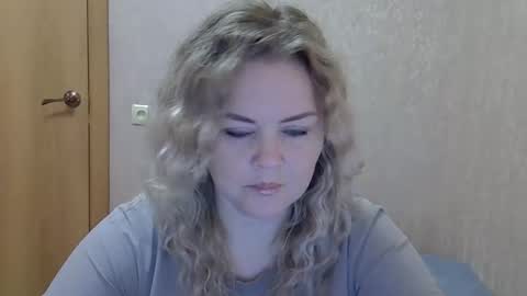 Snapshot of karennelsonx chatting on December 2025 11:15:01 AM karennelsonx online show from December 2025 11:15:01 AM