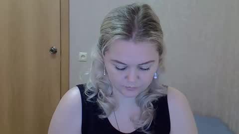 karennelsonx online show from March 2026 08:04:01 AM