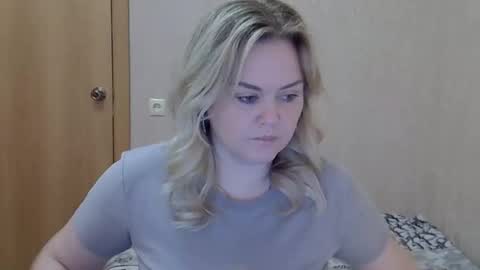 karennelsonx online show from April 2026 07:58:02 AM