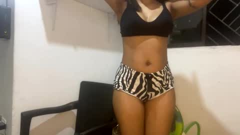Snapshot of kariina_candy chatting on May 2026 02:53:02 AM kariina candy and fox online show from May 2026 02:53:02 AM