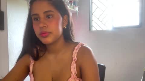 Snapshot of kariina_candy chatting on June 2026 08:47:02 PM kariina candy and fox online show from June 2026 08:47:02 PM