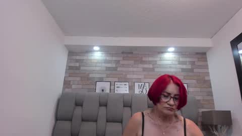  Karina Taylor  online show from October 2025 06:39:01 PM