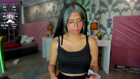 Snapshot of karin_ks chatting on November 2025 07:46:02 PM Karina online show from November 2025 07:46:02 PM