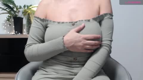 Snapshot of karin_lover chatting on December 2024 06:12:02 AM You can call me K  online show from December 2024 06:12:02 AM