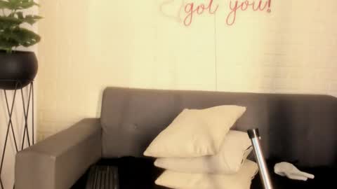 Kari online show from December 2025 11:29:01 AM