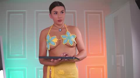 Karina online show from December 2025 09:40:02 AM