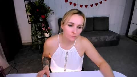 Snapshot of karinella_x chatting on February 2025 09:32:02 PM Karina online show from February 2025 09:32:02 PM