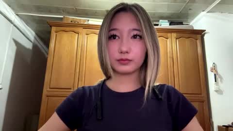karissagius online show from June 2026 10:15:01 AM