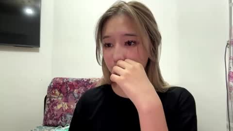 karissagius online show from July 2026 10:29:01 AM