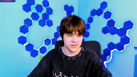 Karl online show from December 2025 09:40:01 AM