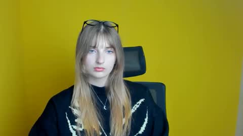 Karla online show from September 2025 11:12:02 AM